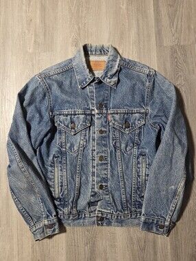 Vintage 80s Levi's Type 3 Denim Trucker Jacket Made In USA Men's 38 Small.